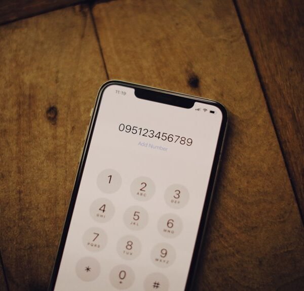 phone number 561 434 8400 details